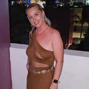 Elegant Brown One-Shoulder Dress